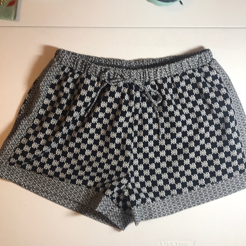 Navy & white print shorts